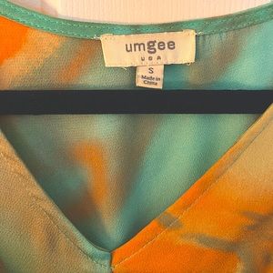 Made in USA dress by Umgee. It’s like wearing a sunset. Sz S, very comfy.